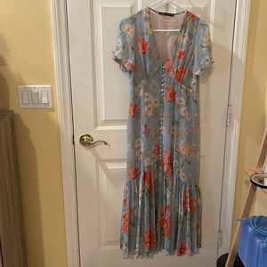 Beautiful dress like new and only worn once